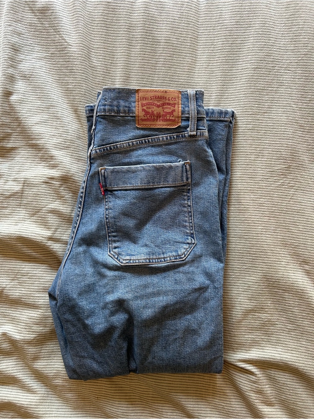 Levi's Mile High cropped wide leg